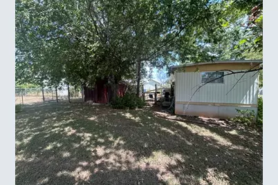 105 Elizabeth Drive, Spicewood, TX 78669 - Photo 9