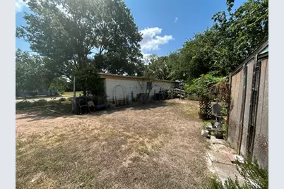 105 Elizabeth Drive, Spicewood, TX 78669 - Photo 5