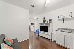 1404 Anise Dr, Austin, TX 78741 - Photo 17