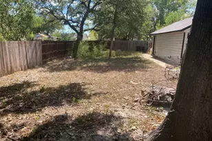 202 W Sayers Ave, San Antonio, TX 78214 - Photo 17