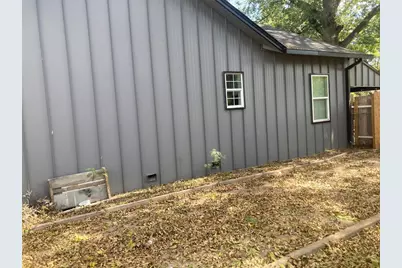 202 W Sayers Avenue, San Antonio, TX 78214 - Photo 3