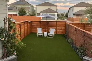 5208 Golden Canary Ln, Austin, TX 78723 - Photo 3