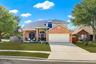 518 Bandera Cir Circle, New Braunfels, TX 78130 - Photo 3