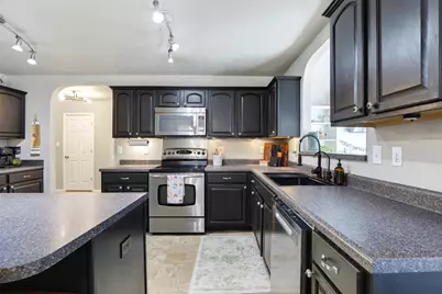 518 Bandera Cir Circle, New Braunfels, TX 78130 - Photo 13