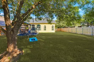 518 Bandera Cir Circle, New Braunfels, TX 78130 - Photo 35