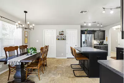 518 Bandera Cir Circle, New Braunfels, TX 78130 - Photo 11