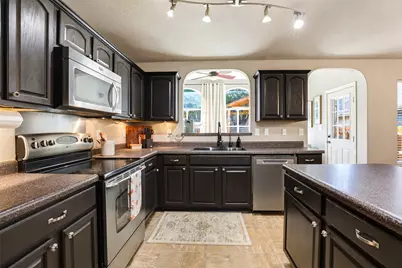 518 Bandera Cir Circle, New Braunfels, TX 78130 - Photo 15