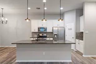 320 Cyril Dr, Hutto, TX 78634 - Photo 13