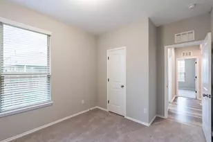 320 Cyril Dr, Hutto, TX 78634 - Photo 23