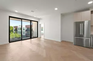 2209 S 1st St, Austin, TX 78704 - Photo 11