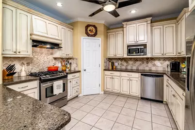 8501 Fulbright Lane, Austin, TX 78749 - Photo 3
