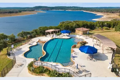 8409 Prairie Rye Drive, Lago Vista, TX 78645 - Photo 17