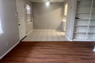307 E 31st St, Austin, TX 78705 - Photo 11