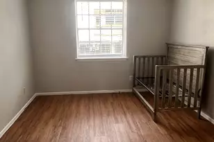 307 E 31st St, Austin, TX 78705 - Photo 25