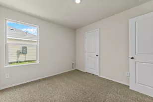 2203 Loganberry Ln, Luling, TX 78648 - Photo 7