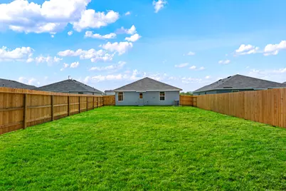 2203 Loganberry Lane, Luling, TX 78648 - Photo 33