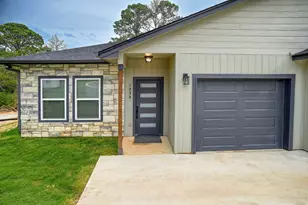 123 S Kanaio Dr, Bastrop, TX 78602 - Photo 3