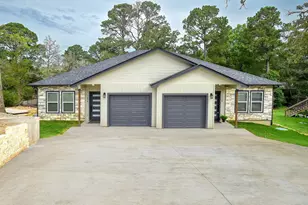 123 S Kanaio Dr, Bastrop, TX 78602 - Photo 1