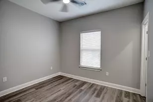 123 S Kanaio Dr, Bastrop, TX 78602 - Photo 17