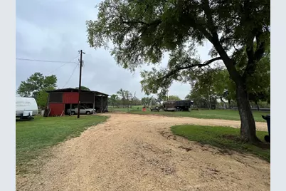 2700 County Road 305, Jarrell, TX 76537 - Photo 21