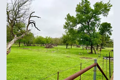 2700 County Road 305, Jarrell, TX 76537 - Photo 27