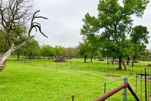 2700 County Rd 305, Jarrell, TX 76537 - Photo 27