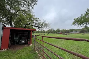 2700 County Rd 305, Jarrell, TX 76537 - Photo 25