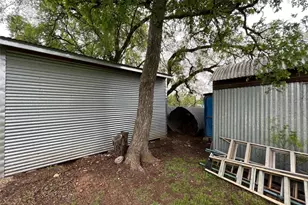 2700 County Rd 305, Jarrell, TX 76537 - Photo 29