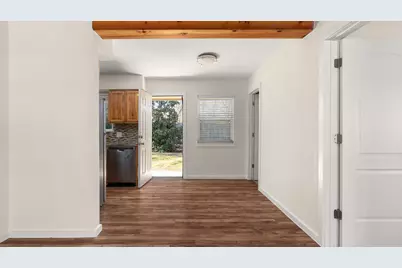 1618 Chippeway Lane, Austin, TX 78745 - Photo 7