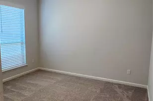 605 Los Olives Ln, Liberty Hill, TX 78642 - Photo 17