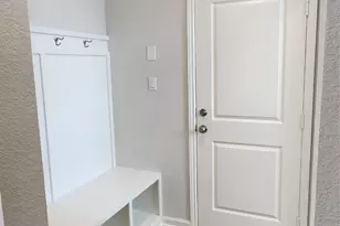 605 Los Olives Ln, Liberty Hill, TX 78642 - Photo 5