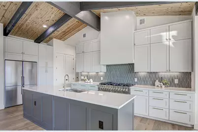 19543 Lakehurst Loop, Spicewood, TX 78669 - Photo 5