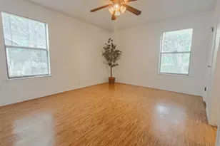 306 Lakeway Dr, Georgetown, TX 78628 - Photo 13
