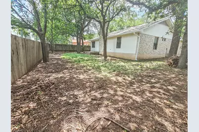 306 Lakeway Drive, Georgetown, TX 78628 - Photo 23
