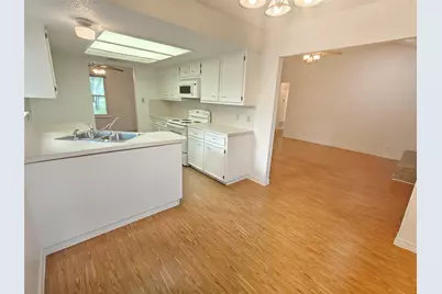 306 Lakeway Drive, Georgetown, TX 78628 - Photo 9
