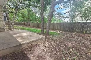306 Lakeway Dr, Georgetown, TX 78628 - Photo 21