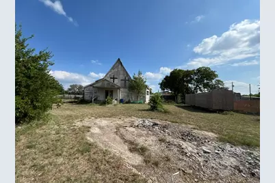 203 W Cherry Street, Lometa, TX 76853 - Photo 3