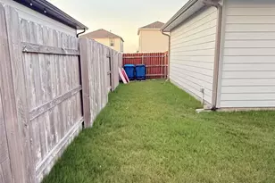 2417 Lucy Axel Ln, Round Rock, TX 78665 - Photo 29