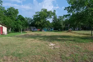 602 Alley A St, Elgin, TX 78621 - Photo 5