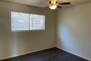 809 Plumpton Dr, Austin, TX 78745 - Photo 9