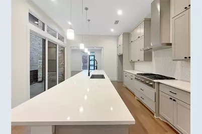 3904 Fable Lane, Austin, TX 78731 - Photo 11