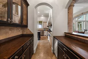 401 Brooks Hollow Rd, Lakeway, TX 78734 - Photo 11