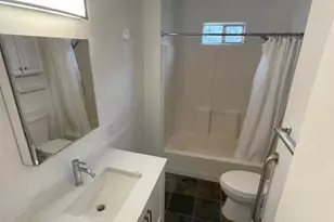 1105 1/2 Tillery St, Austin, TX 78702 - Photo 11