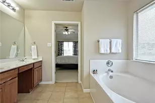 4410 Meadowside Ln, Round Rock, TX 78665 - Photo 9