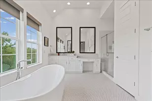 4501 Grassland Dr, Austin, TX 78723 - Photo 17
