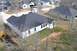 113 E Keomuku Ln, Bastrop, TX 78602 - Photo 7