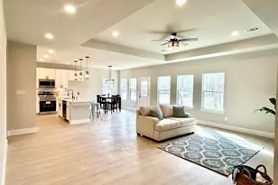 113 E Keomuku Ln, Bastrop, TX 78602 - Photo 11