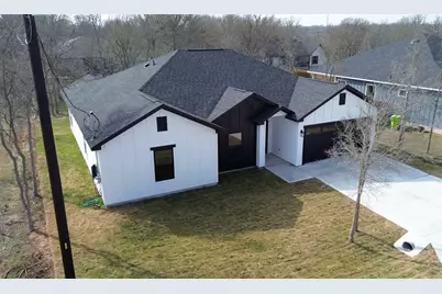 113 E Keomuku Lane, Bastrop, TX 78602 - Photo 1