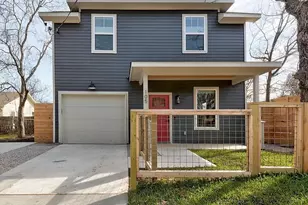 105 Elkhart St, Austin, TX 78702 - Photo 1
