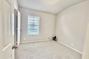 8800 White Ibis Dr, Austin, TX 78729 - Photo 13